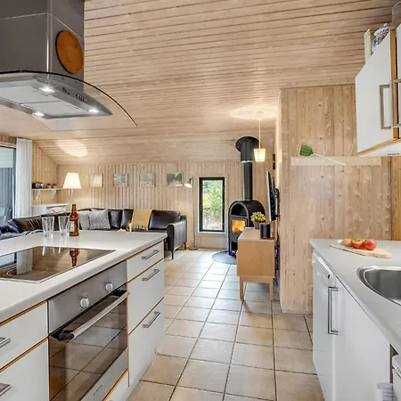 بيت للعطل 3 Bedroom Beautiful Home In Romo *
