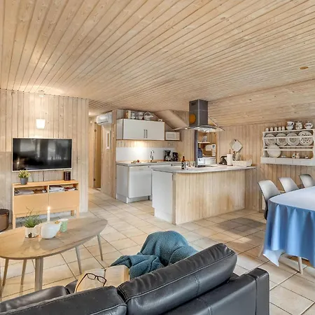 Three-bedroom In Romo