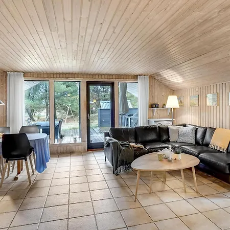 Three-bedroom In Romo Romo