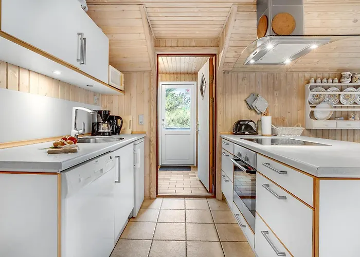 Three-bedroom In بيت للعطل *
