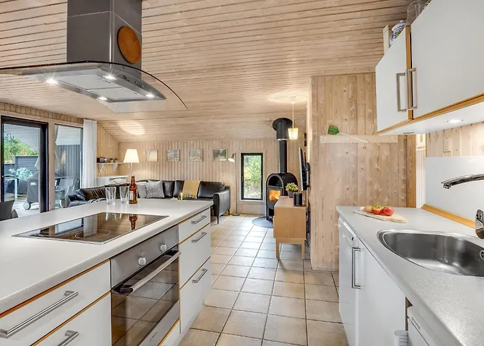 بيت للعطل Three-bedroom In *