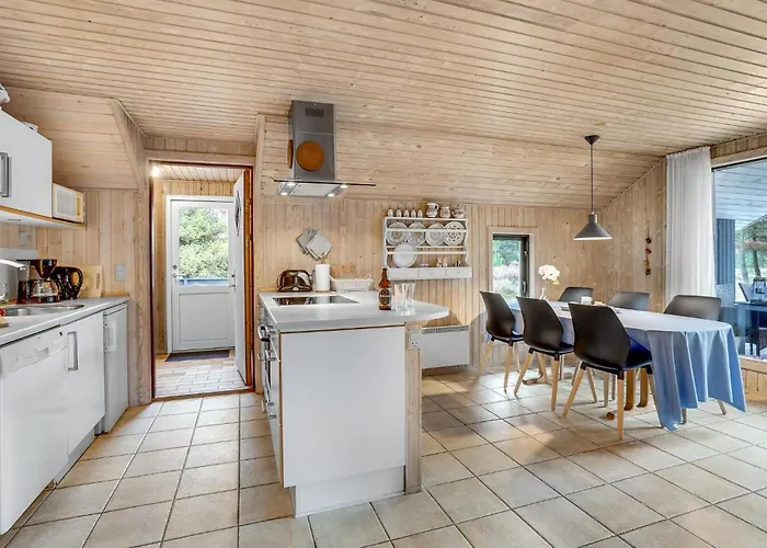 بيت للعطل Three-bedroom In *